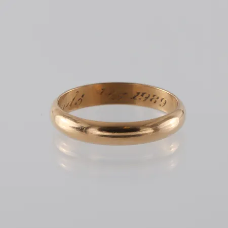 Slät ring, Ø16½, bredd: 3,5mm, gravyr, 18K, 2,8g.