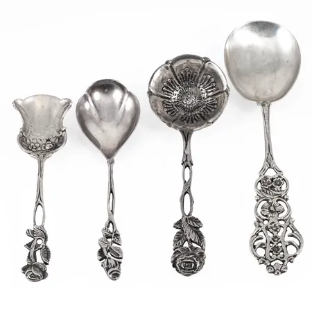 Diverse serveringsskedar 12-16,5cm silver 830/1000 80,3g. 