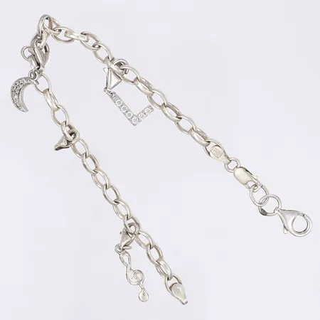 Armband med tre berlocker längd 21cm bredd 5mm GHA silver 925/1000 Vikt: 11,7 g