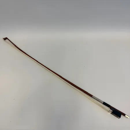 Fiolstråke SE Berg Stockholm, längd 74,5cm, 62,2gr