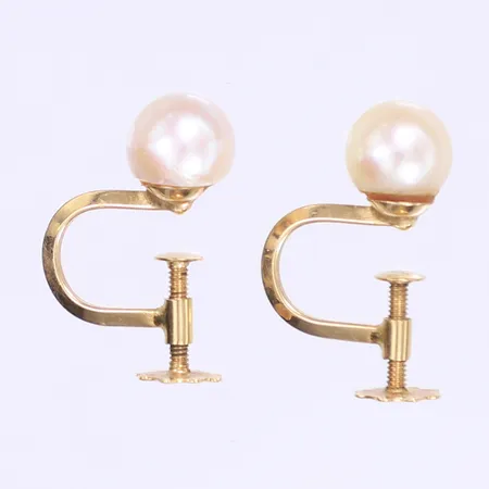 Ett par örhängen med pärlor 21x7mm, skruvlås, 18K  Vikt: 2,1 g