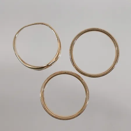 Diverse guld defekt/gravyr 18k 12,4g Vikt: 12,4 g