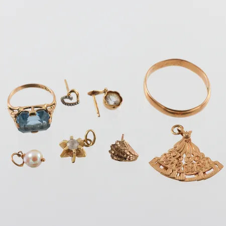 Defekt och graverade smycken,stenar,18k. Vikt: 12 g