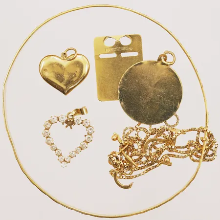 Diverse guld, defekt, gravyr, saknar stenar, 18K Vikt: 18,1 g