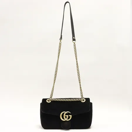 Väska Gucci GG Marmont velvet, black chevron med hjärta, mod; 443497,  serie nr 520981, ca 25x16x7cm, detaljer och beslag i gulmetall, bruksspår och smärre slitage på yttre kanter, dustbag, inga övriga tillbehör.