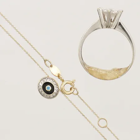 Ring med sten, defekt med limrester, kedja med hänge, 18K Vikt: 4,8 g