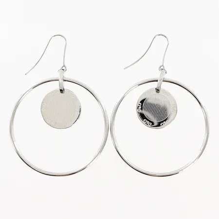 Ett par örhängen Dolce & Gabbana, 80mm, Ø55mm, bredd 2mm, vitmetall, originaletui.