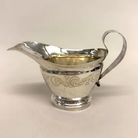  Såskanna, ciselerat mönster, höjd 8,5cm, A. Eng, okänt årtal, lätt buckla på fotring, 830/1000 silver Vikt: 59,8 g