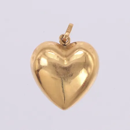 Hänge hjärta, längd 24,5mm inklusive ögla, bredd 18mm, ihåligt, repigt, buckligt, 18K  Vikt: 2 g