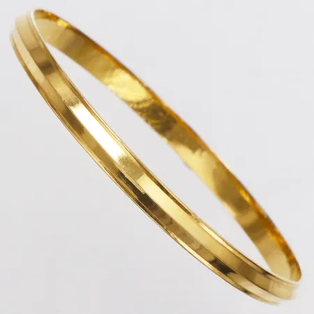 Armring Ø66,2mm bredd 5,8mm, ostämplad, 22K Vikt: 24,2 g