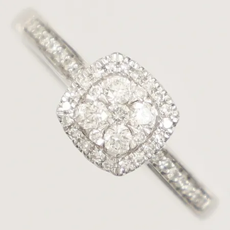 Ring med diamanter ca 1 x0,06ct + 20 x ca 0,05ct, vitguld, stl 15¾, bredd 3,9mm, Guldfynd, 18K Vikt: 1,7 g