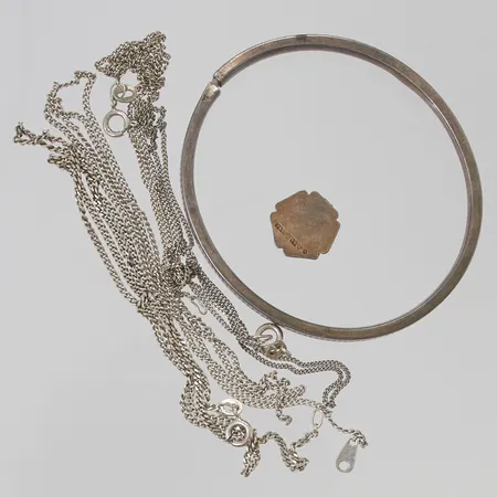 Diverse silver, delvis defekt, 830/1000 Silver 20,9g.