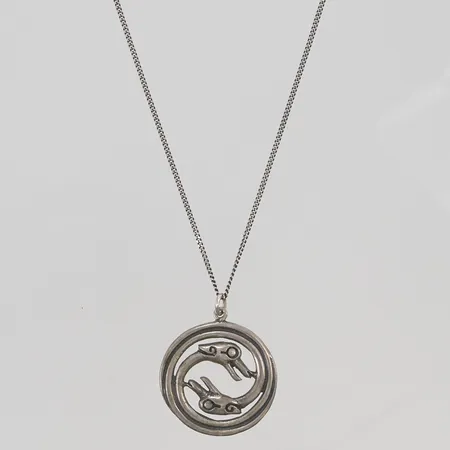 Kedja med hänge 54cm, hänge ca 26mm 925/1000 Silver 6,4g.