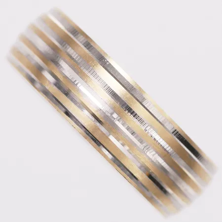 Ring stl:20¾ bredd 6,9mm, tvåfärgad, gravyr, 18K Vikt: 2,8 g