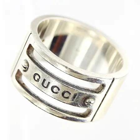 Ring Gucci stl 19¼, bredd 12mm, dustbag, originaletui, silver 925/1000. Vikt: 13,4 g