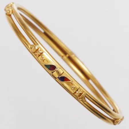 Armring med emaljdetaljer Ø57mm bredd 5,8mm, något bucklig, 22K Vikt: 15,4 g