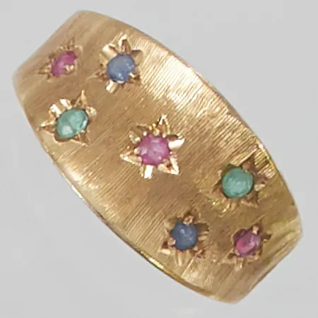 Ring Ø17¾, bredd:10mm, färgade stenar, delvis matterad, 18K 7,5g.