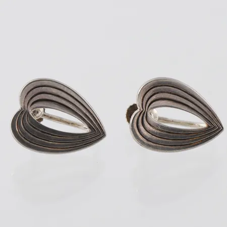 Örhängen paret med skruv silver 925/1000,höjd ca 18 mm. Vikt: 4,5 g
