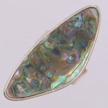 Ring med pärlemor, stl 16½, bredd 40mm, repor, 925/100 silver.  Vikt: 15,3 g