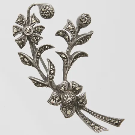 Brosch med markasiter, ca 50x27mm, 835/1000 silver Vikt: 8,1 g