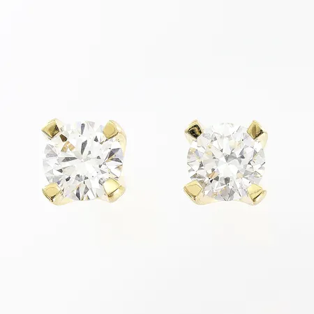 Ett par örhängen med diamanter 2 x ca 1,0ct/st K-L/Si1, Total längd 18mm, Ø8mm, 18K Vikt: 3 g