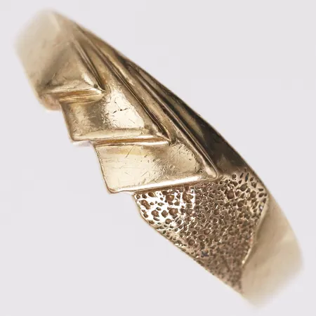 Ring stl:18 bredd 2,2-6,5mm 8K Vikt: 2,7 g