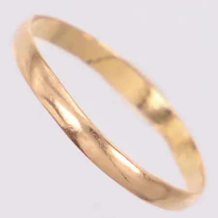 Ring slät stl:19¼, bredd 2,3mm, skev, 18K Vikt: 0,9 g