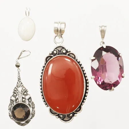 Fyra hänge med stenar, defekta, 813-925/1000 silver Vikt: 33,5 g