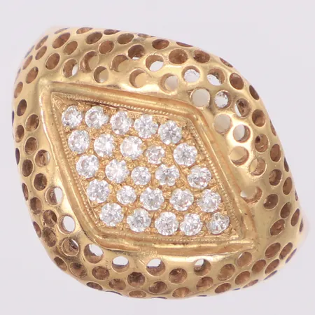 Ring vita stenar, stl:19¼, bredd 17mm, ostämplad, 14K  Vikt: 5 g