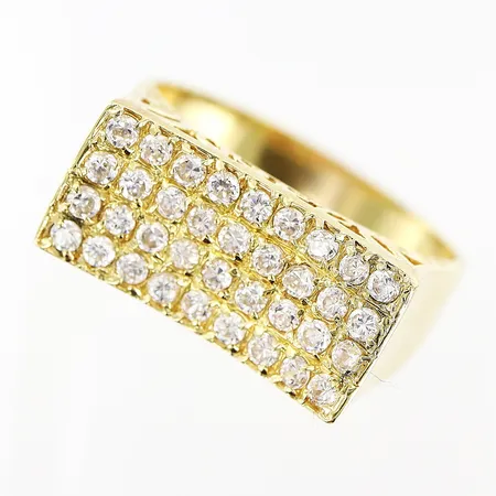 Ring vita stenar, stl 19¾, bredd 3,5-9mm, 18K Vikt: 6 g