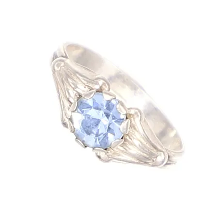 Ring med blå sten stl 13¾ silver 925/1000 Vikt: 1 g