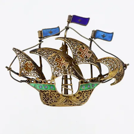 Brosch, längd: 60mm, bredd: 45mm, ostämplad silver Vikt: 7,7 g