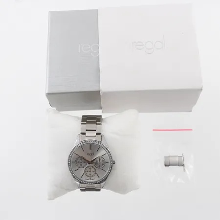 Herrur Regal,diameter ca 38.6 mm,batteribyte behövs.