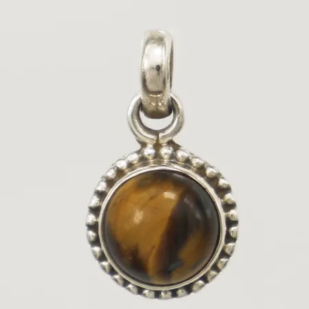 Hänge med tigeröga, längd 18mm inkl ögla, bredd 10,4mm, 925/1000 silver Vikt: 1,4 g