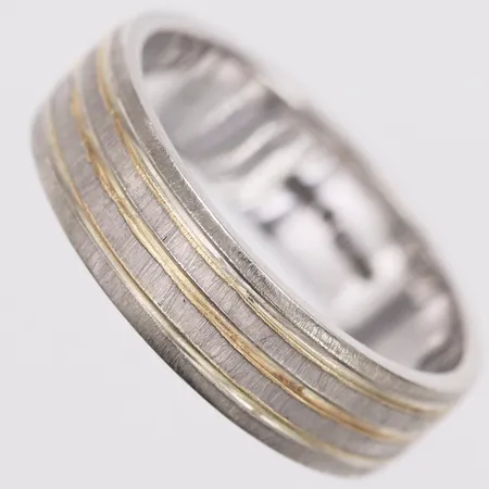 Ring stl:22 bredd 7mm, tvåfärgad, 18K Vikt: 11,6 g