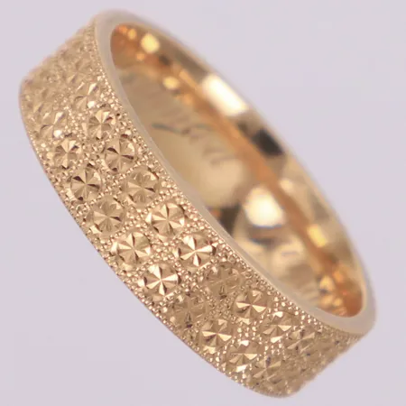 Ring, stl 16½, bredd 5mm, gravyr, Schalin, 9K Vikt: 3,7 g