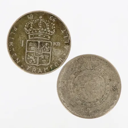 Två enkronor med olika årtal, silver 400/1000 Vikt: 14 g