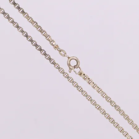 1 Kedja, Venezia, längd 52cm, bredd 2,3mm, 835/1000 silver Vikt: 14 g
