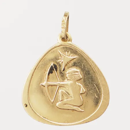 Hänge Skytten, längd 24mm inkl ögla, bredd 19mm, 18K Vikt: 2 g