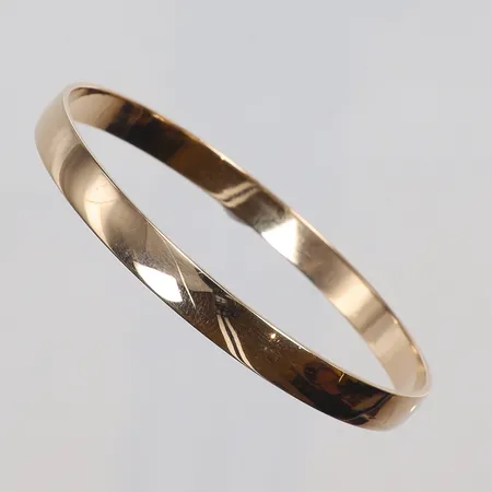 Armring Ø62mm bredd 6mm gravyr JSS (Sandin & Söner) Göteborg 1976 18K Vikt: 25,6 g