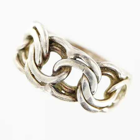 Ring, Bismarck, stl 16¾, stämplad GHA, silver 925/1000. Vikt: 2,8 g