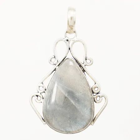 Hänge med labradorit, längd 60mm inkl ögla, bredd 38mm, 925/1000 silver  Vikt: 13,4 g