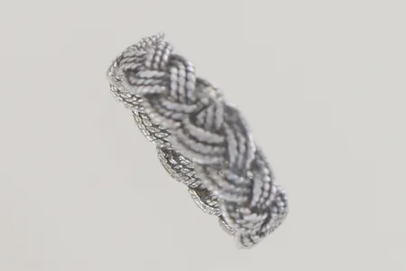 Ring stl 18½ mm, bredd 5,7 mm, silver Vikt: 2,6 g