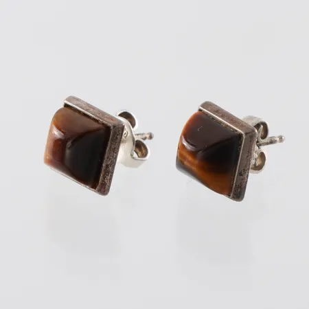 Örhängen paret silver med tigeröga,David Andersen Norge,låsen ej ursprungliga,ca 8.9x8.9 mm. Vikt: 3,4 g