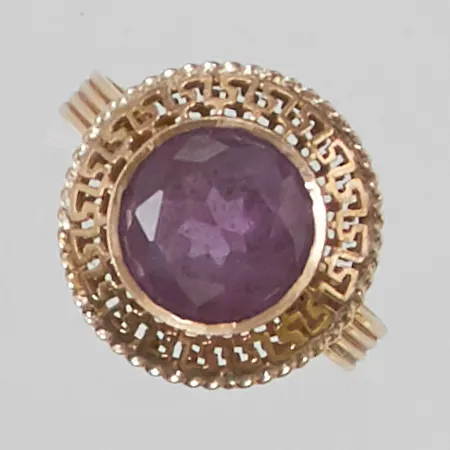 Ring Ø19, bredd:16mm, lila sten, 14K 4,0g.