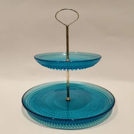 Kakfat Kastehelmi Iittala turkost, höjd ca 29cm, Ø ca 25cm, smärre nagg, bruksskick Skickas med postpaket.