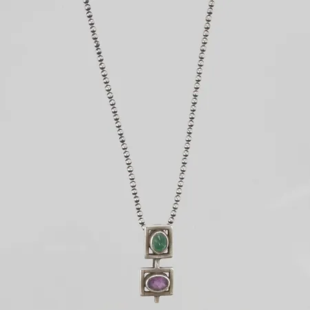 Kedja med hänge 45cm, grön och lila sten 925/1000 Silver 11,3g.