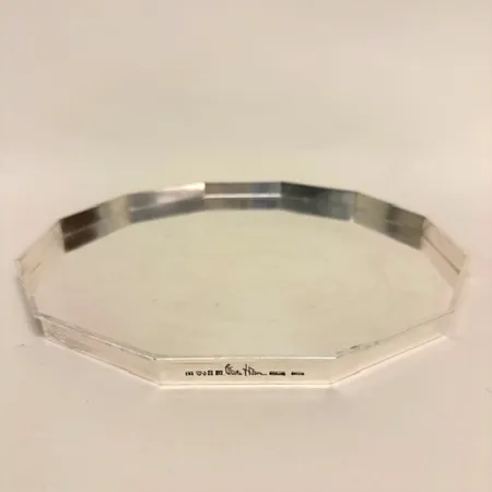 Bricka, tolvhörnig, bredd 22,5cm, signerad Wiwen Nilsson (1897–1974), år 1948, repor, 925/1000 silver Vikt: 433,8 g
