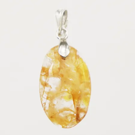 Hänge med citrin, längd 36mm inkl ögla, bredd 15mm, 925/1000 silver Vikt: 3,5 g