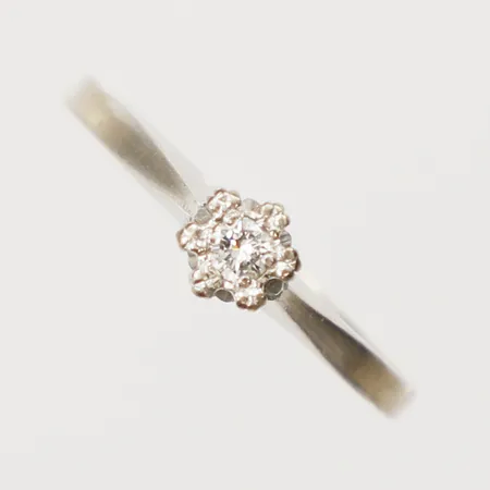 Ring med diamant, ca0,05ct, stl 17½, bredd 1,5-5mm, vitguld, Alton, år 1975, 18K Vikt: 2,2 g